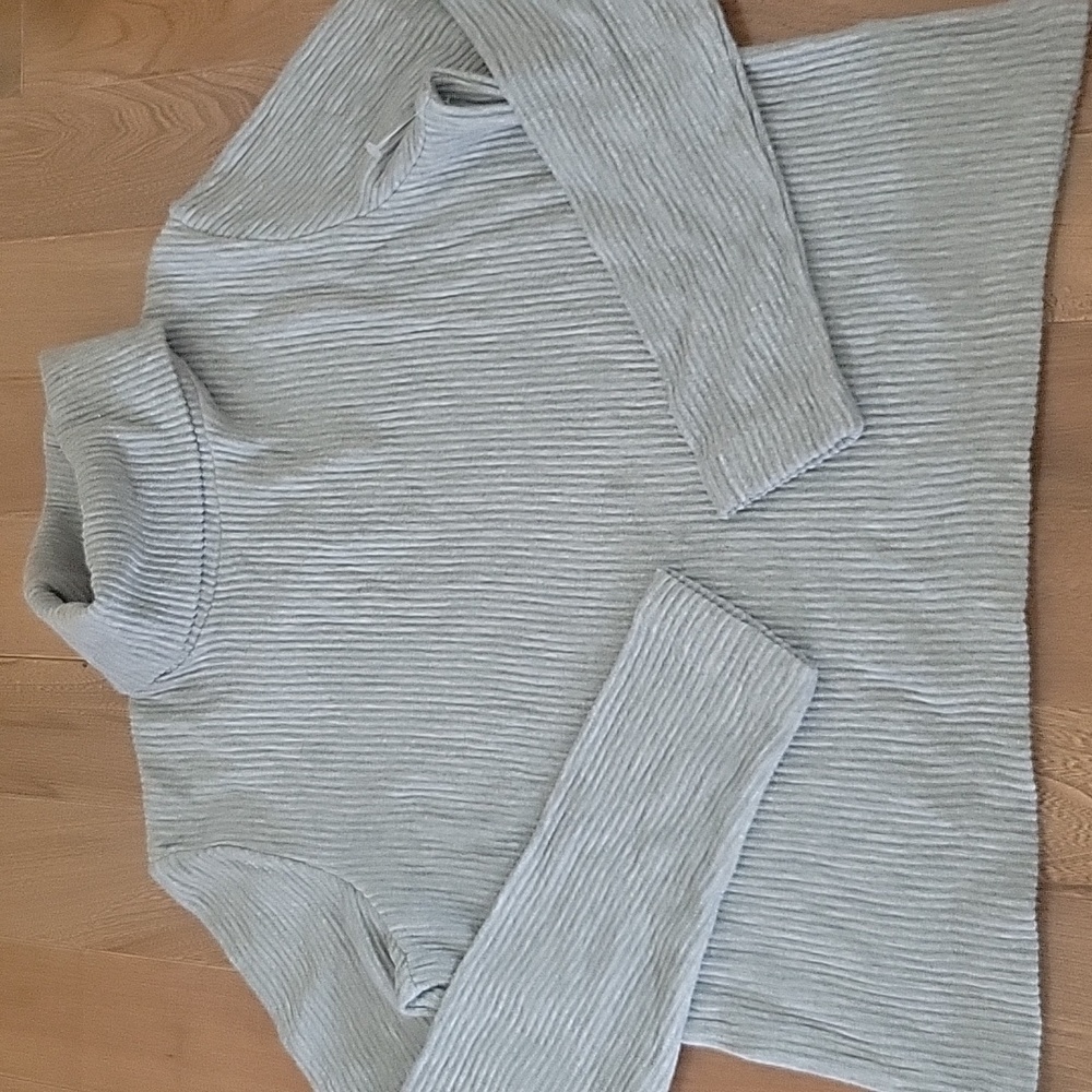 NWT Club Monaco Ribbed Turtleneck Long Sleeve Boxy Cut Crop Sweater Large Gray
